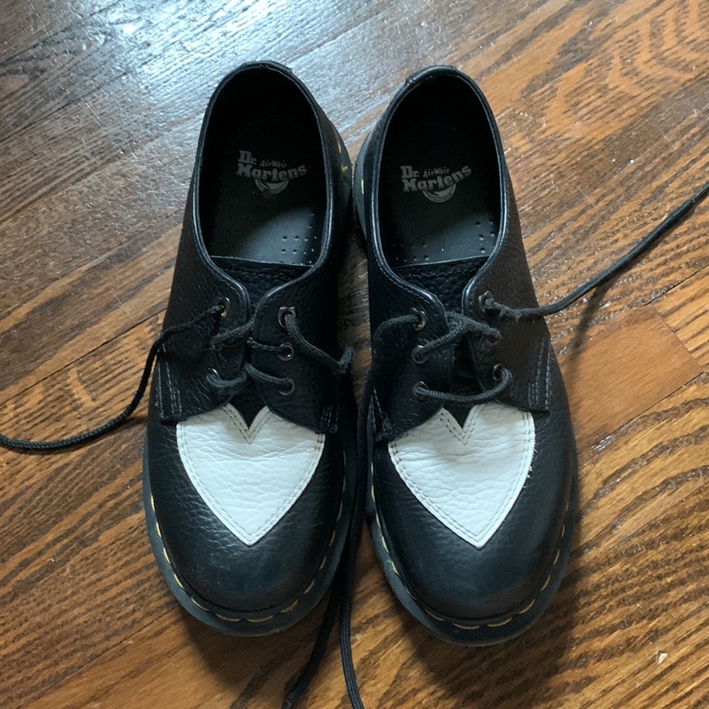 Used Dr. Martens 1461 Amore Leather Oxfords size 6 - Picture 2 of 7